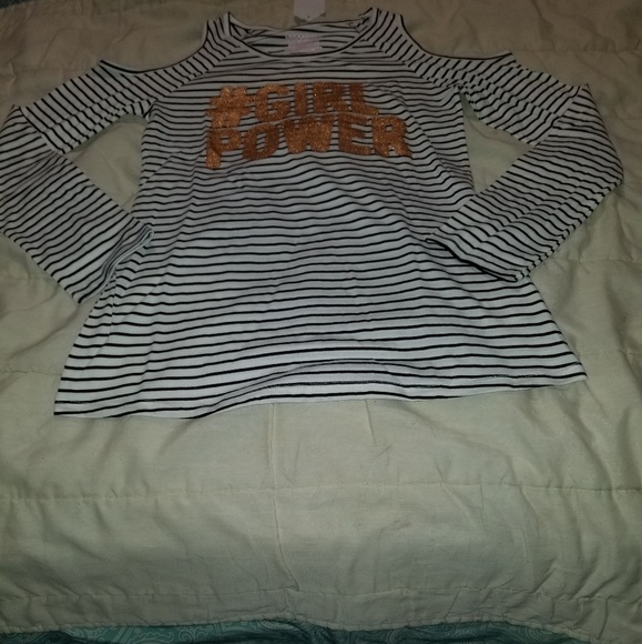 Kidtopia Cold Shoulder Tee - Picture 2 of 5